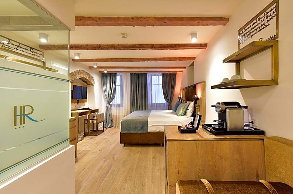 Hôtel Rousseau Plus