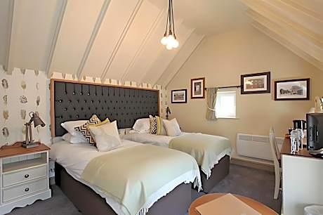 Twin Room - En Suite