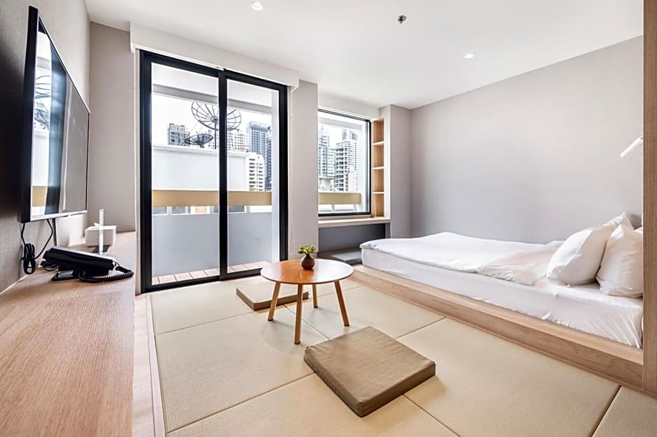 LiveZen Bangkok Sukhumvit