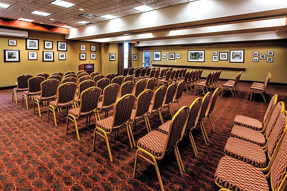 Hampton Inn By Hilton & Suites Staten Island