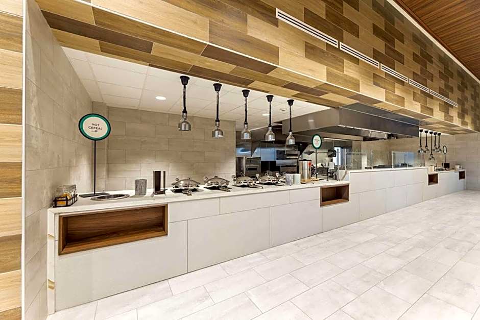 Embassy Suites by Hilton Irving Las Colinas