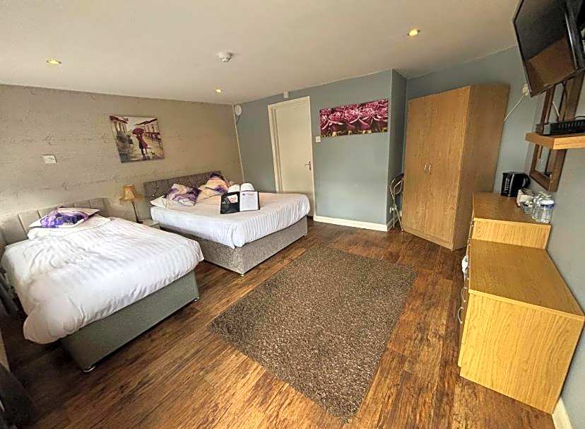 Stay and Relax at The Yew Tree