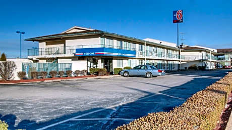 Motel 6-Owensboro, KY
