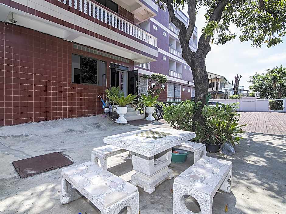 Good Houses Apartment