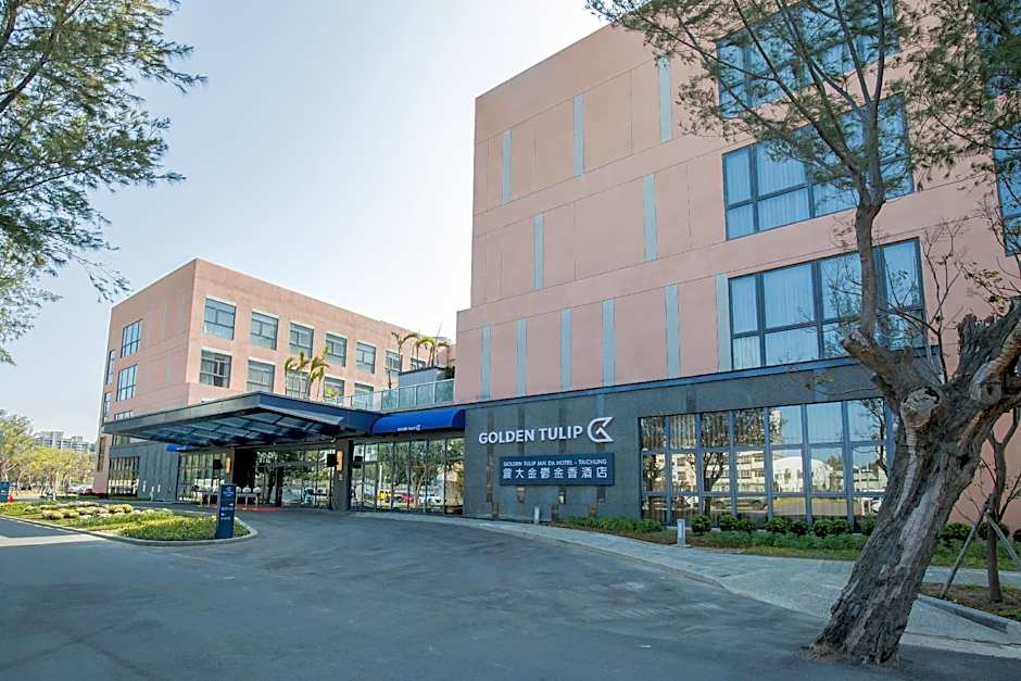 JANDA Golden Tulip Hotel
