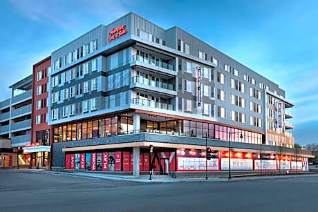 Hampton Inn By Hilton & Suites Watertown Boston