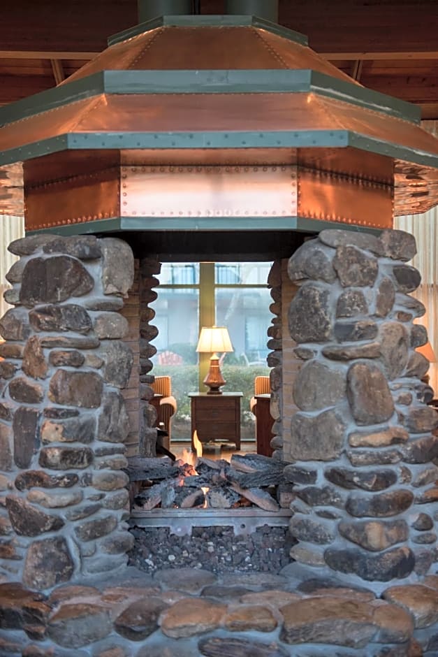 Cabot Lodge Jackson North