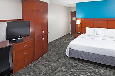 King Room w/ Balcony, Guest room, 1 King, Sofa bed, Balcony