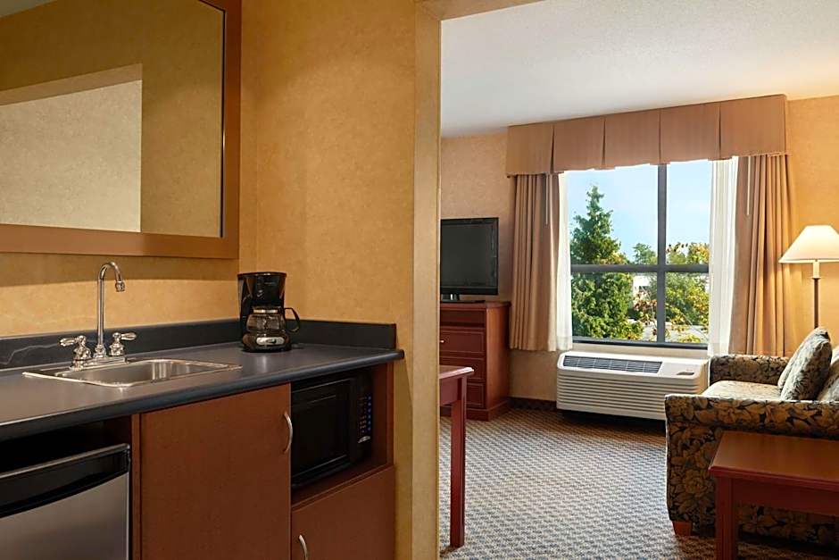 Hampton Inn & Suites by Hilton Langley-Surrey