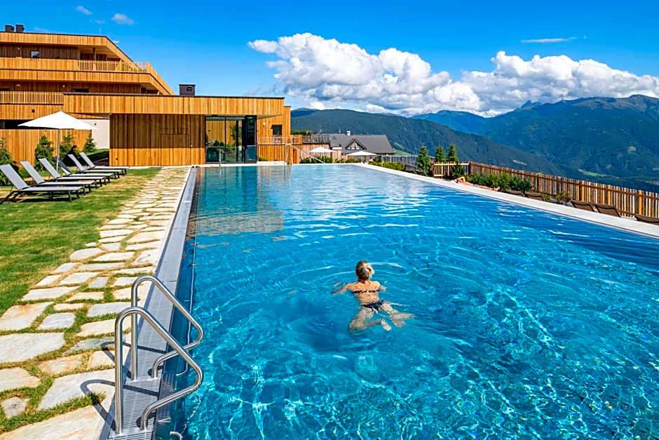 Tratterhof Mountain Sky Hotel