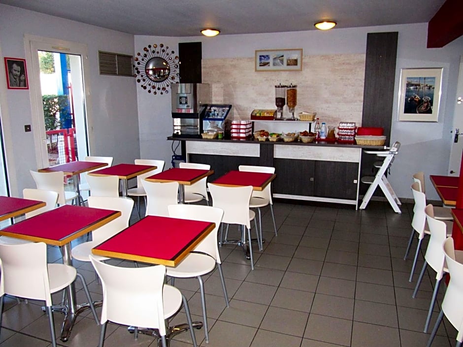 Brit Hotel Essentiel Sète / Balaruc