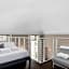 Q71 TIMELESS SUITES