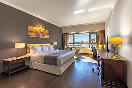 Executive King Room