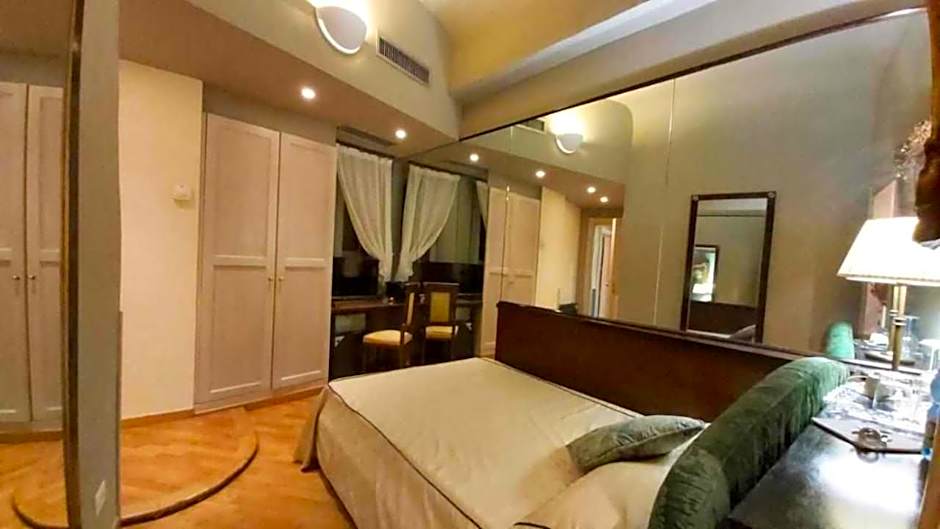 Tornabuoni La Petite Suite