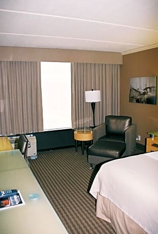 Suite, 1 King Bed, Non Smoking