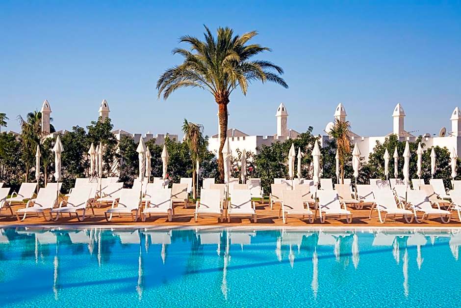 Sunprime Atlantic View Suite & Spa