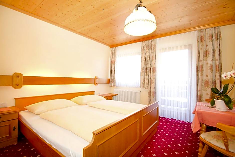 Hotel Garni Hochwurzen