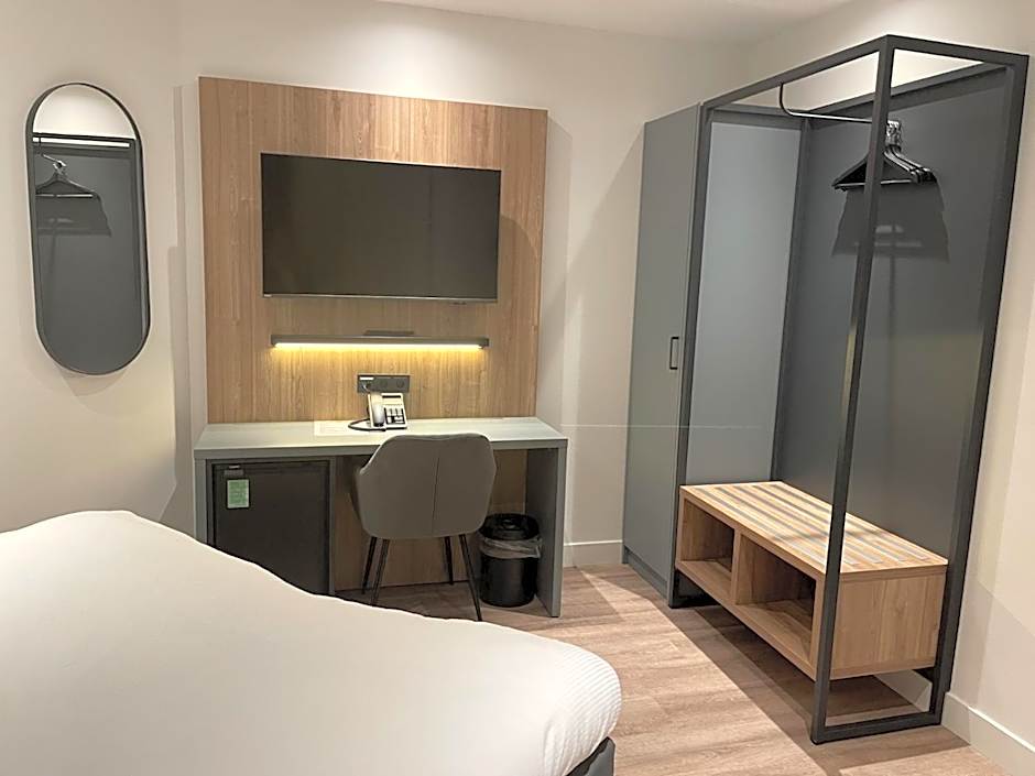 OZO Hotels Antares Airport