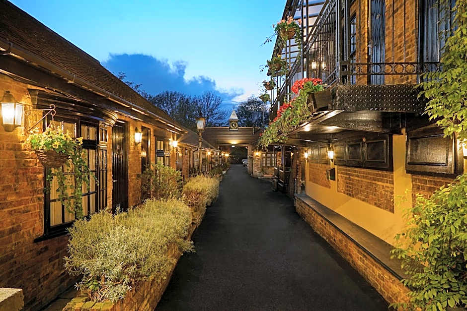 The Christopher Hotel Bar and Grill