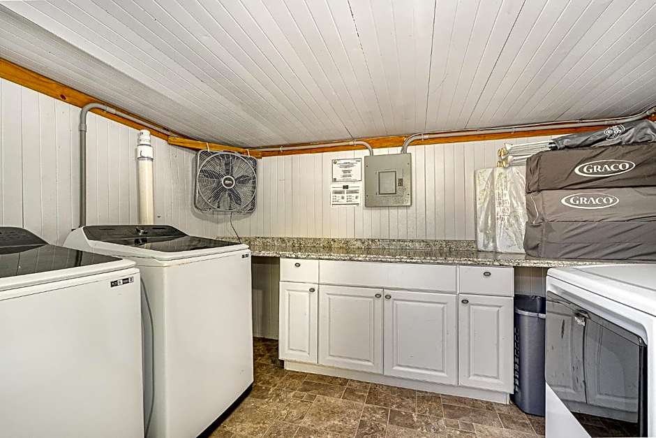 Boutique Vacation Rental Complex At Beach