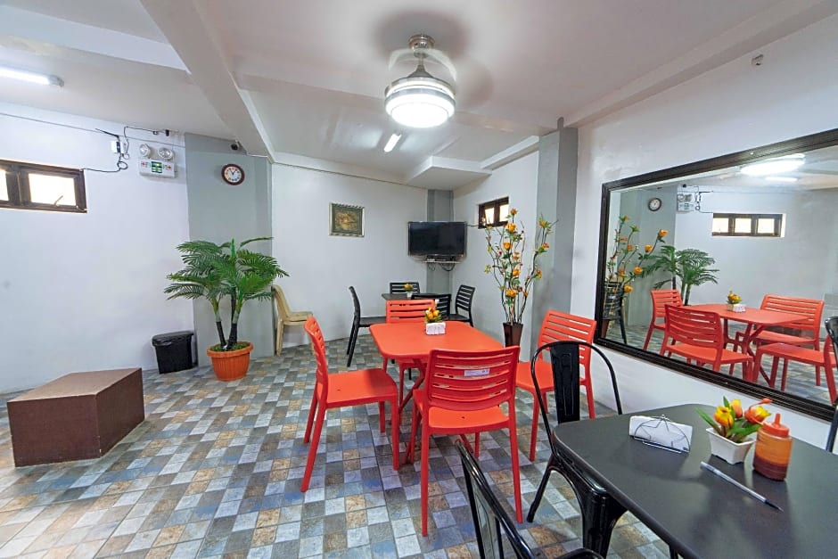 RedDoorz @ San Antonio Binan Laguna