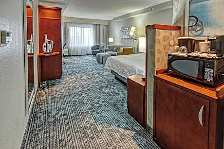 Room, 1 King Bed with Sofa bed (Mobility/Hearing Access, Roll-In Shwr)