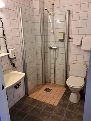Standard Single Room with Shower