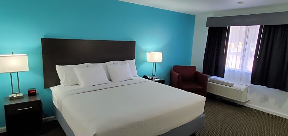 Travelodge by Wyndham Livonia/Canton/Novi Detroit Area