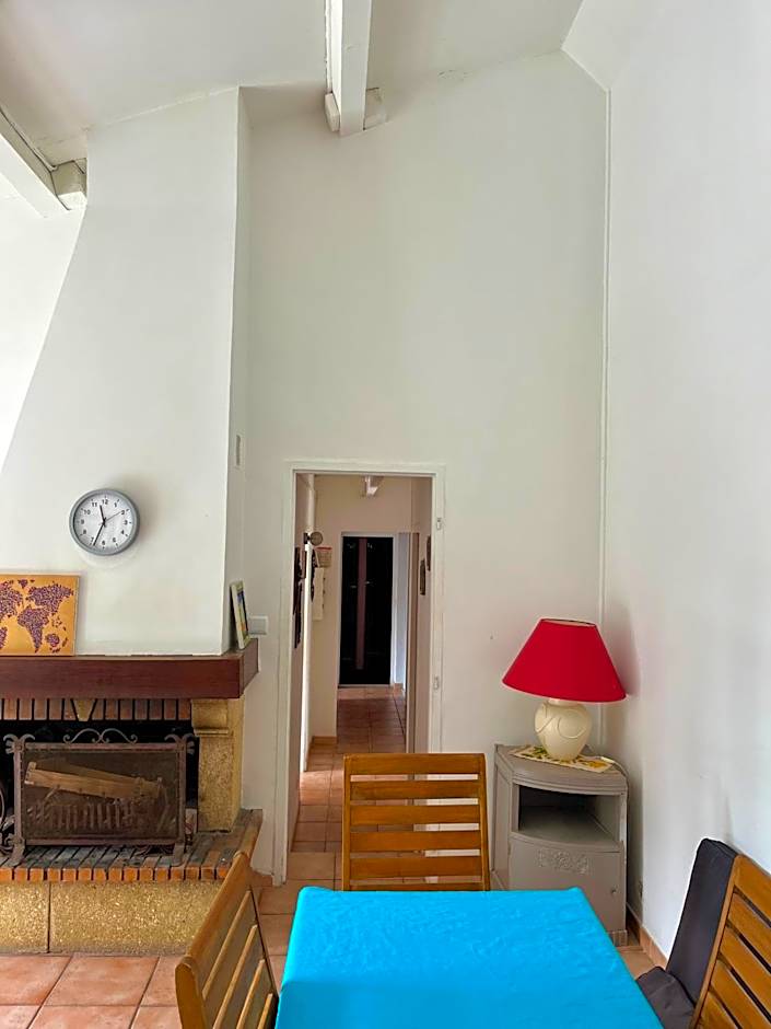 Cassis Hostel
