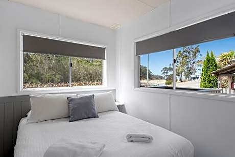 Creek Front Cabin (2BR)