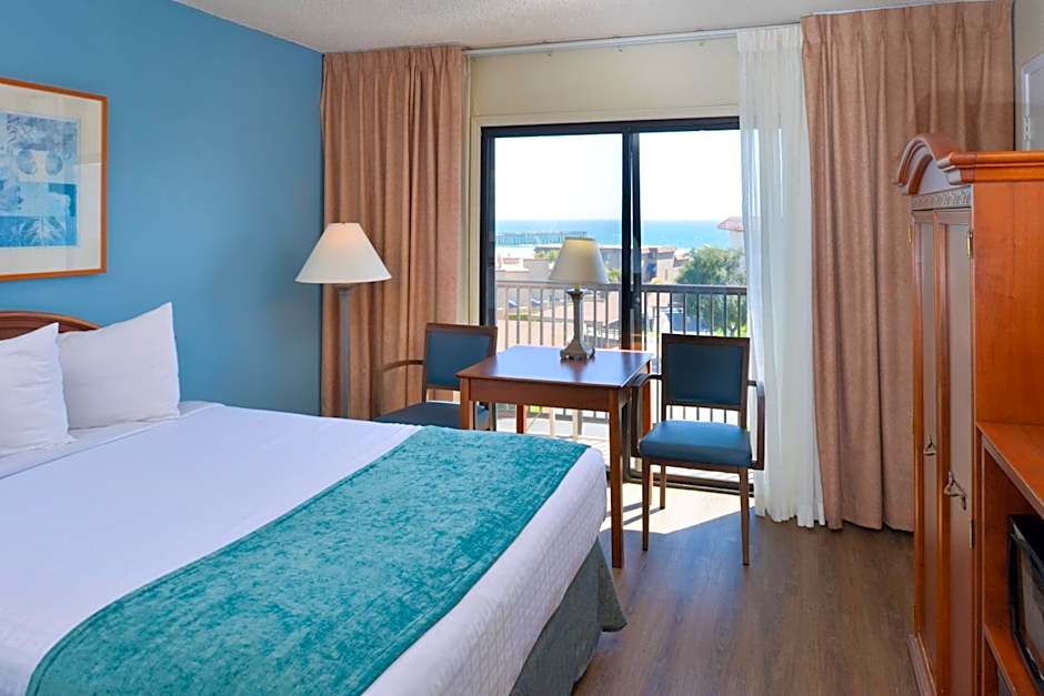 Edgewater Inn and Suites