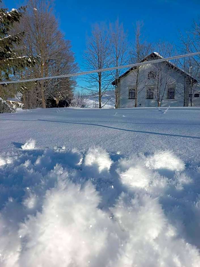 Stará Škola Hedeč