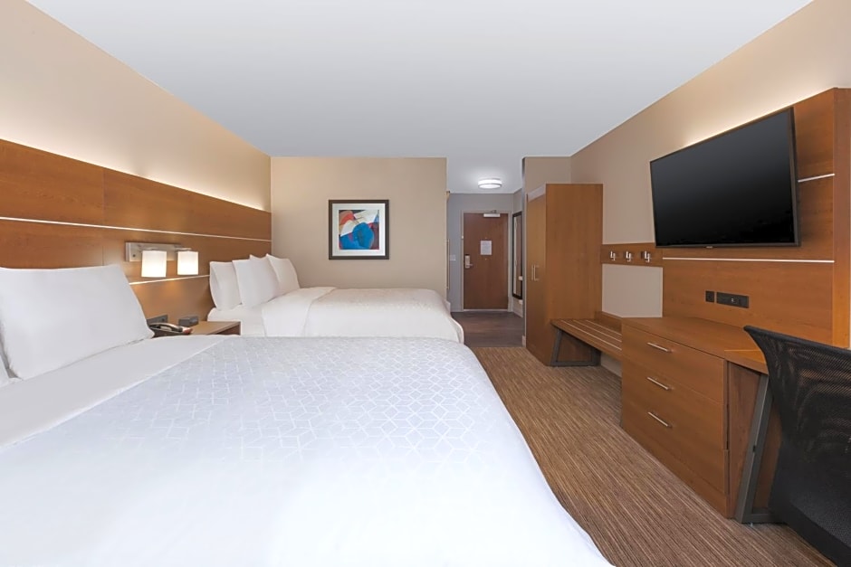 Holiday Inn Express & Suites Cedar Springs  Grand Rapids N By IHG