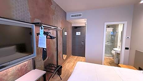 Comfort King or Twin Room