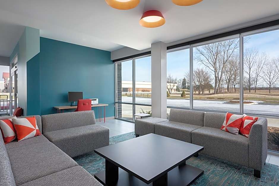 avid hotel Oak Creek By IHG