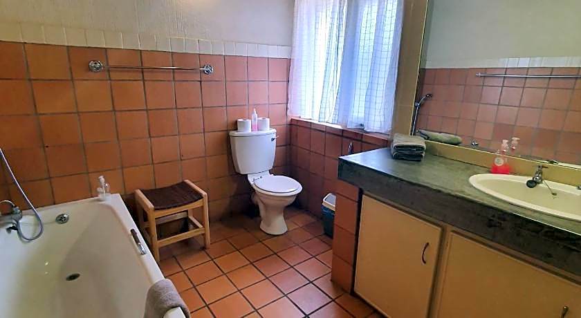 Ekuthuleni River Front Chalets