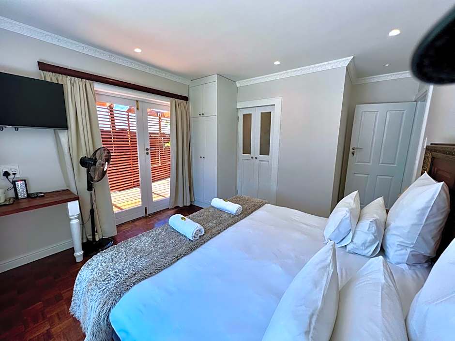 Photo 1 of 13 of 1 Double Bed or 2 Beds, Terrace