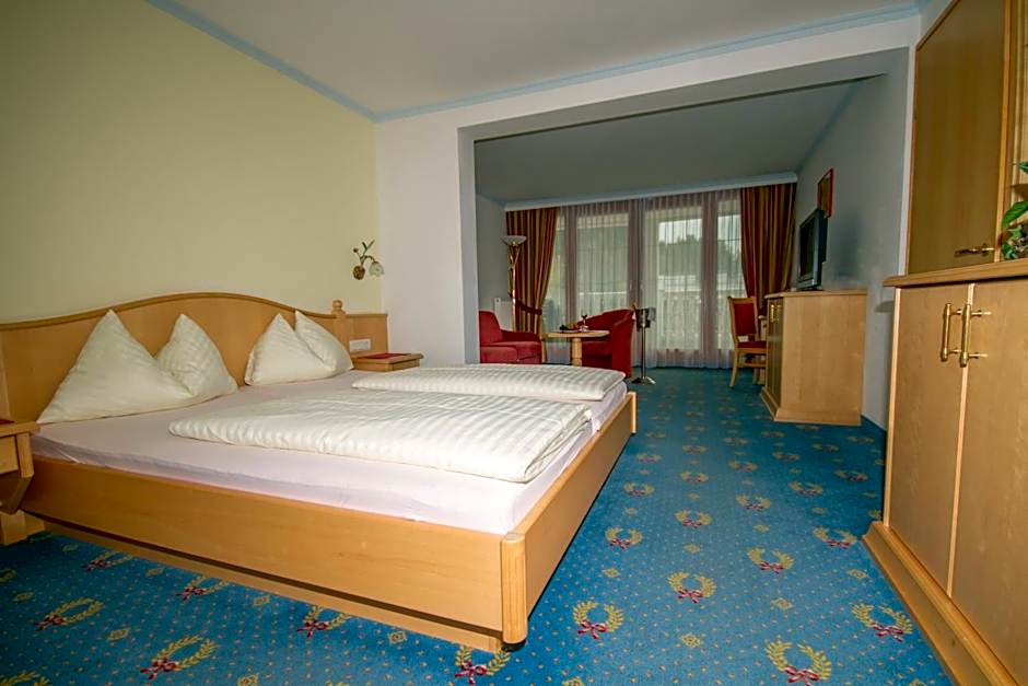 Photo 1 of 14 of Suite, Balcony