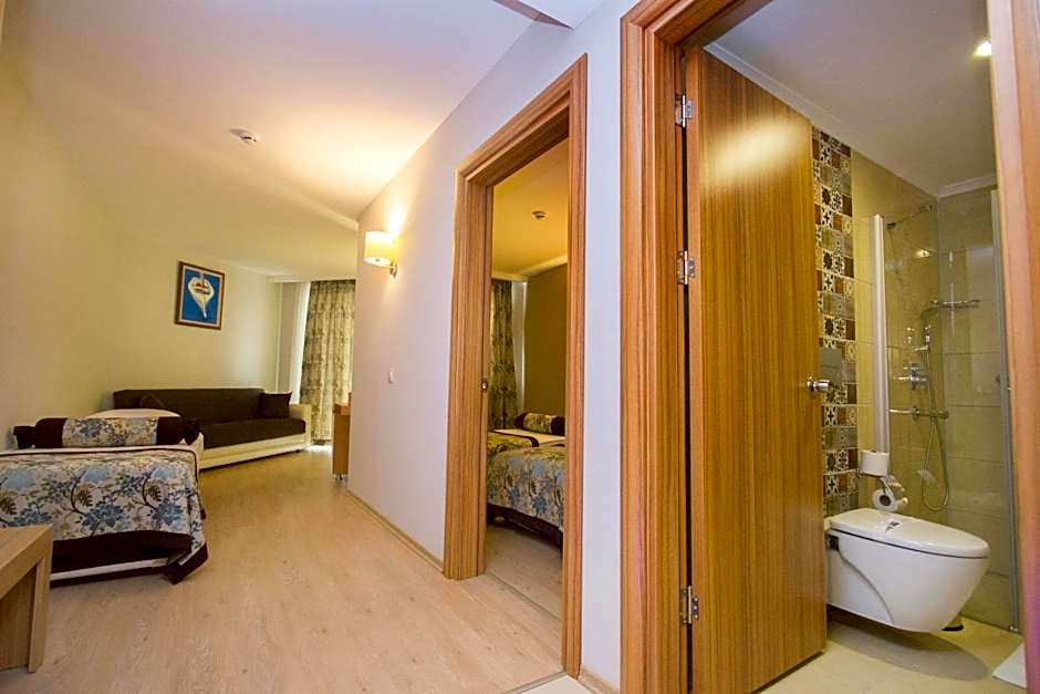 Blue Wave Suite Hotel