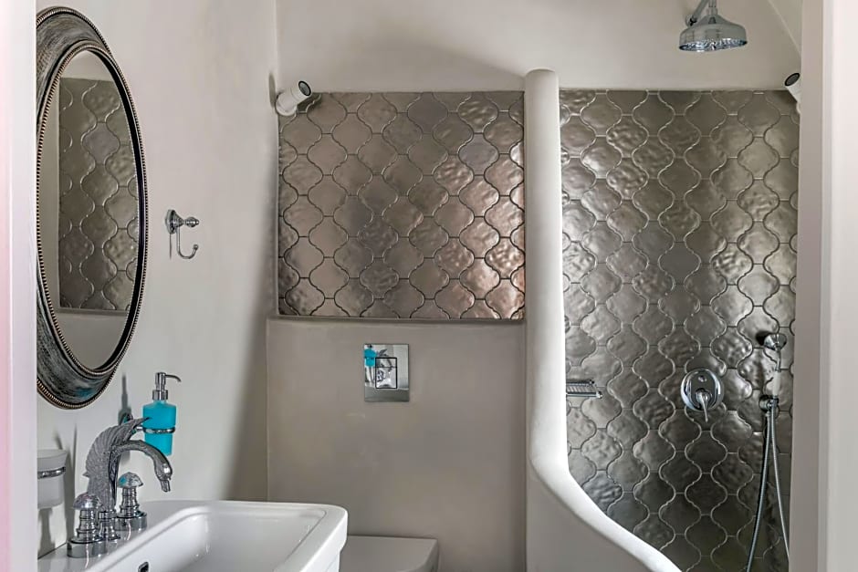 TRAMONTO SECRET VILLAS