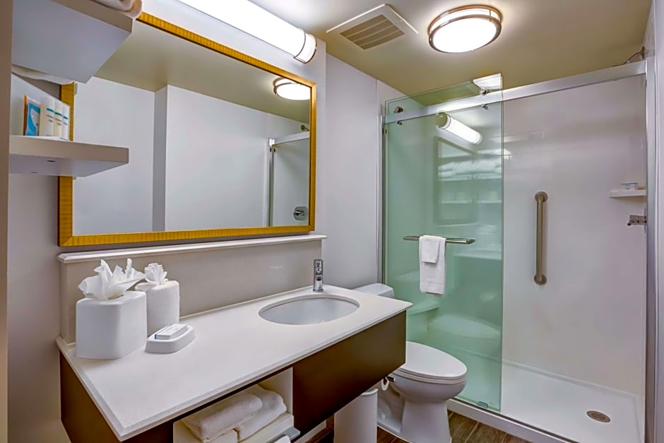 Hampton Inn Boston-Norwood