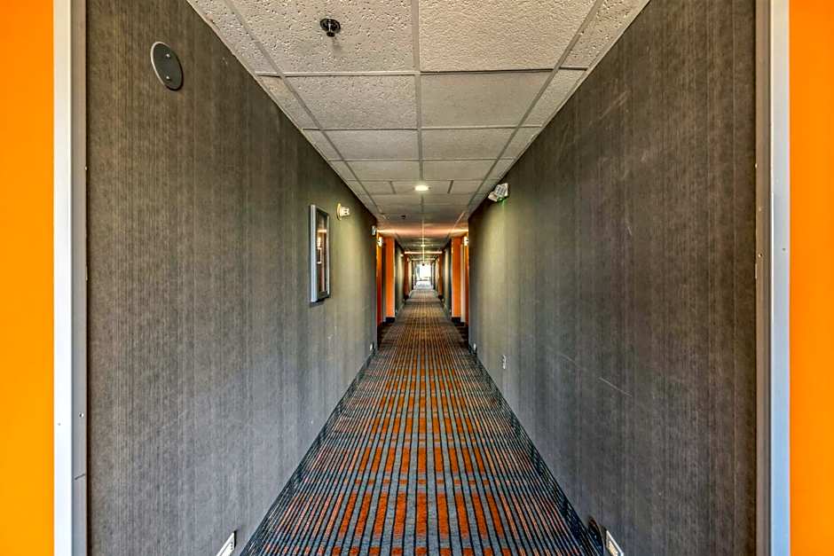 Howard Johnson by Wyndham Lexington