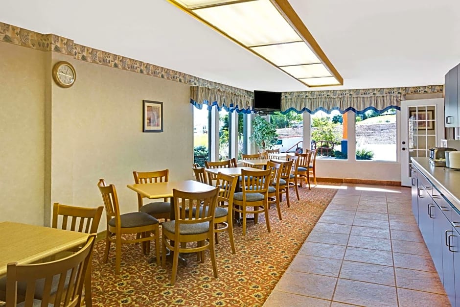 Travelodge by Wyndham Rapid City