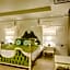 Alvarez Hotel