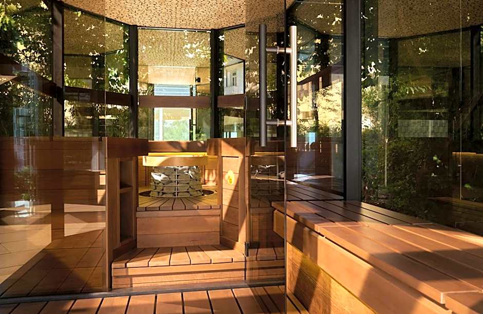 Badischer Hof Baden-Baden - Leonardo Limited Edition