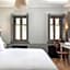 Apeiros Chora Hotel