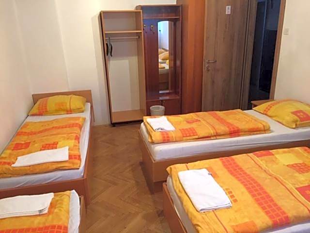 Youth Hostel Nika
