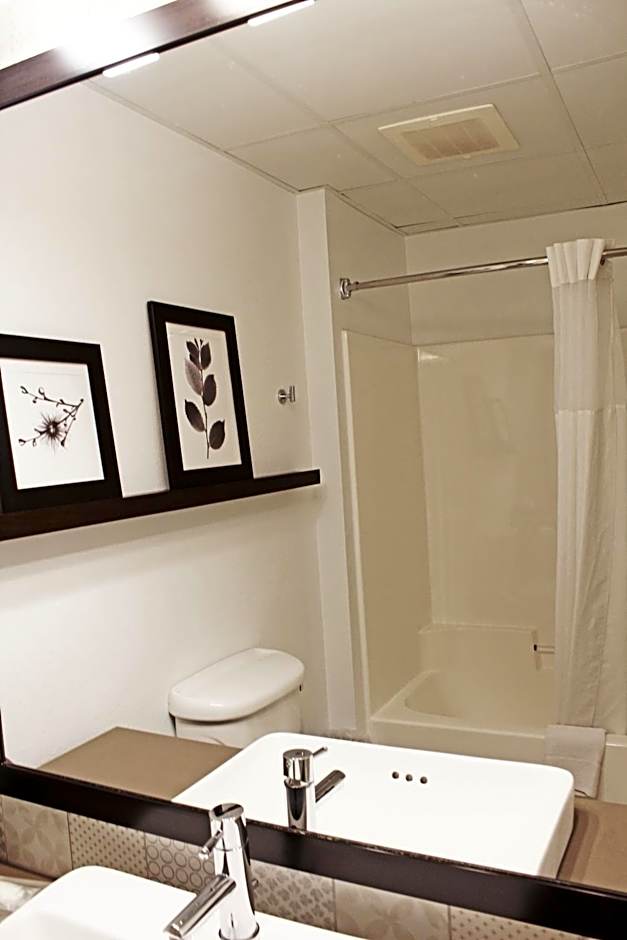 Independence Stay Hotel & Suites