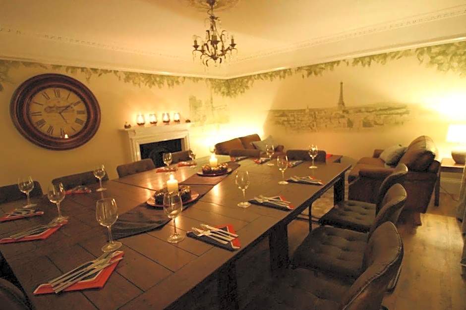 Pilgrims Hotel