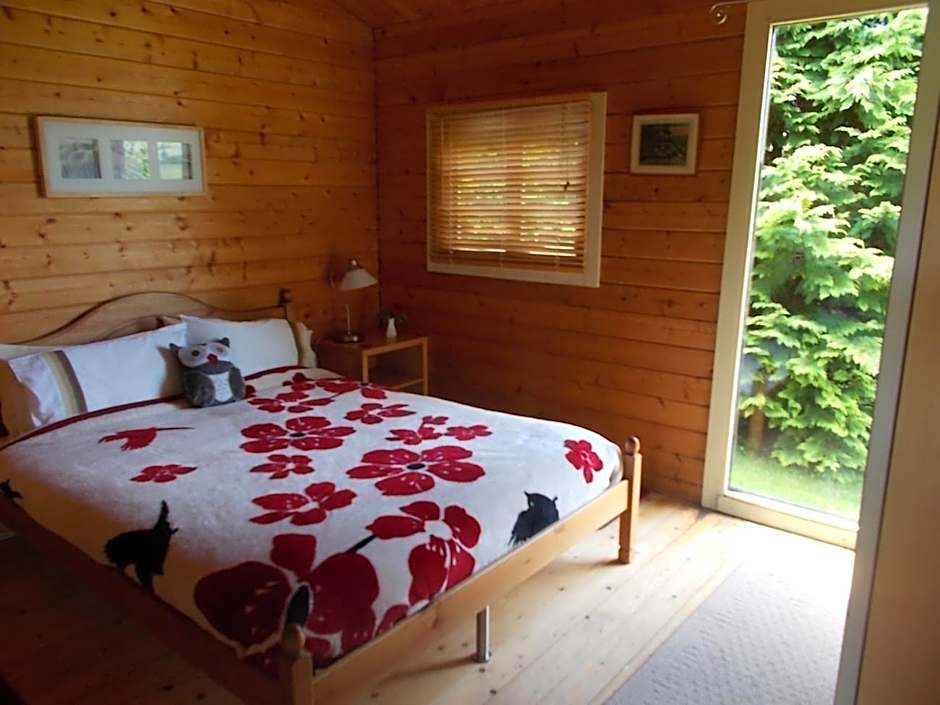 Photo 1 of 10 of Cabin